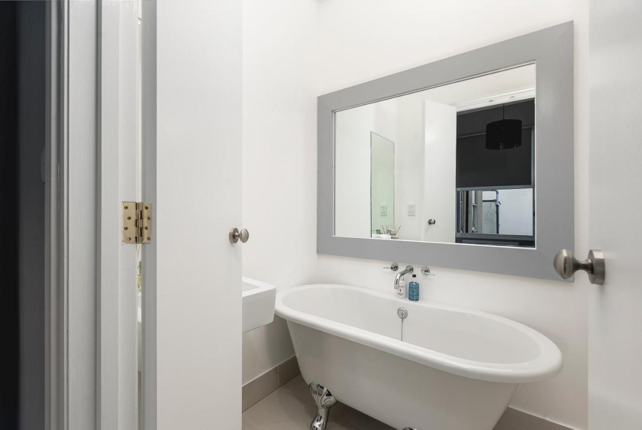 Marine Parade Sea View 2-Bedroom Apartment Brighton Exterior photo